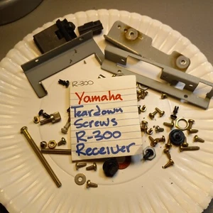 📈TORNILLOS DESMONTABLES 💥 RECEPTOR ESTÉREO YAMAHA R-300 💥 - Imagen 1 de 4
