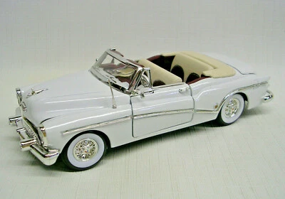1953 Buick Skylark Convertible 1:32 Signature Models Die Cast 32321 - Image 1 of 4