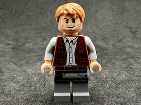 LEGO Jurassic World Owen Grady Minifigure Set 75917