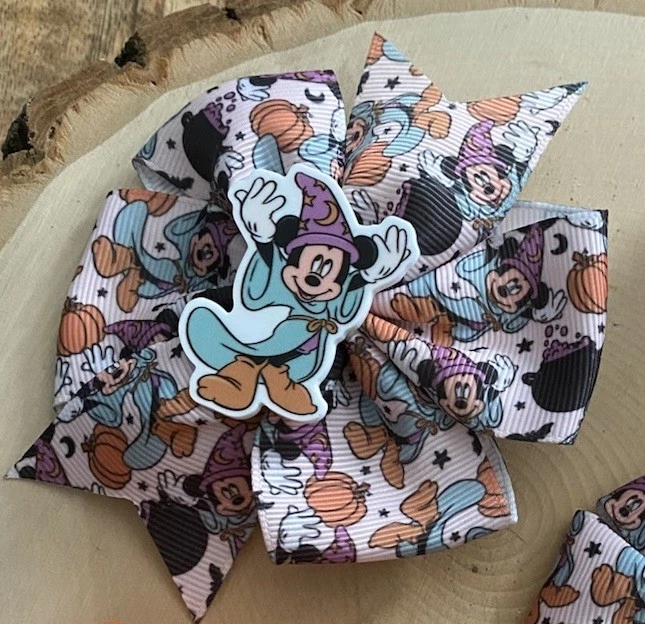 Lazo de pelo inspirado en Halloween Disney hecho a mano. Foto 1 de 1