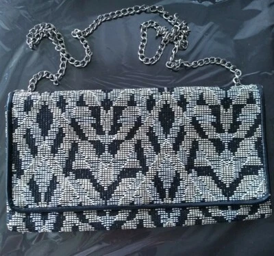 Damen  Handtasche Clutch, C & A, schwarz -weiss-gelb Muster, sehr guter Zustand  - Bild 1 von 4