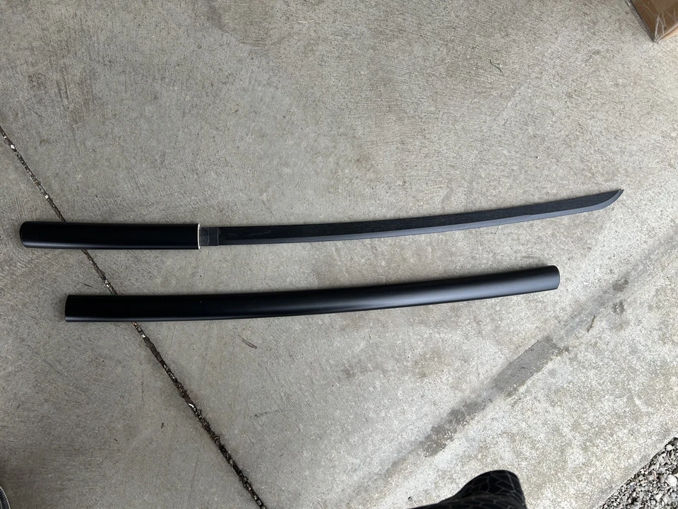 Espadas Cosplay Anime Katana Espada Plástico Espada Entrenamiento Espada Negra Foto 1 de 1