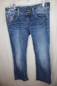 Miss Me Damen Boot Cut Jeans mit Verzierung und Nieten Größe 28 Medium Wash Blau Denim - Bild 1 von 5