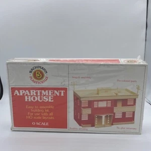 Bachmann 1963 O Plasticville Apartment House Classic Snap-fit Building Kit - Picture 1 of 6
