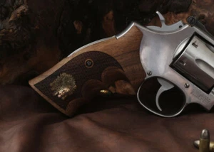 KSD Brand SW N Frame Round Butt Compatible Walnut Grips - Picture 1 of 2