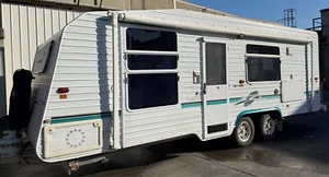 2004 SCENIC VEGA CARAVAN, FULL ENSUITE, SOLAR, BATTERY - Picture 1 of 15