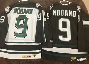 CCM Dallas Stars 1995-98 Modano Home & Away Set Jerseys Size M - Picture 1 of 10