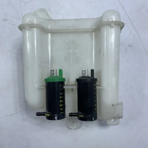 0116CAZ00231N Original Windshield Washer Fluid Reservoir Mahindra WUV100 K6 K8 - Picture 1 of 4