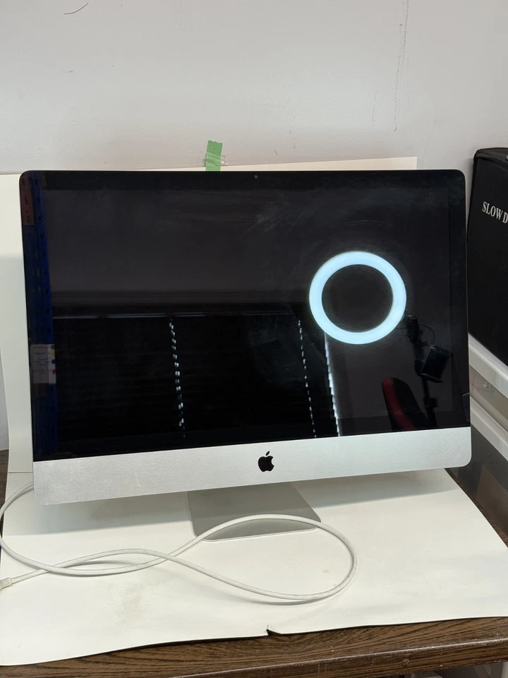 Apple iMac A1312 Mid 2010 i3 3.2Ghz 27" - 512GB HD 8GB RAM - Image 1 of 3