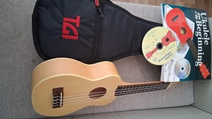 Brunswick BU5S Soprano Ukulele - Picture 1 of 3