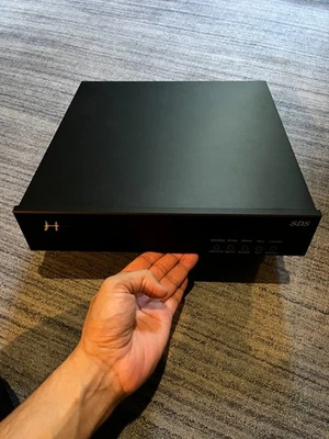 Hibiki SDS Classic Dual Mono Bilanciato Discreto R2R Scala Upsampling DSD1024 DAC - Immagine 1 di 4