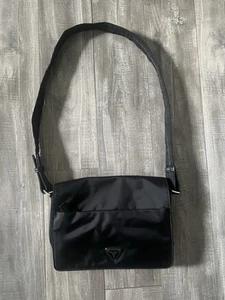 GUESS Black Nylon Shoulder Bag - Picture 1 of 4