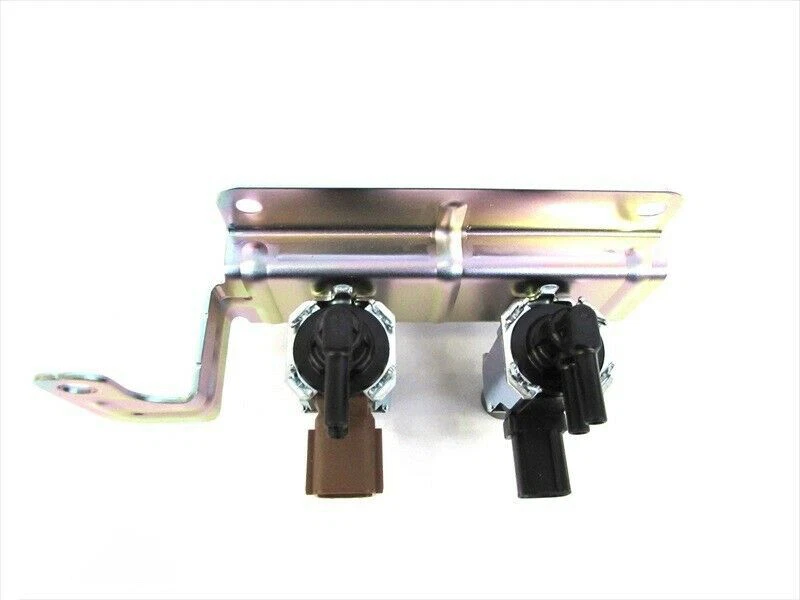 Válvula solenoide de purga de bote de vapor Mazda3 2004-2015 OEM Mazda3 LF82-18-740 NUEVA Foto 1 de 1