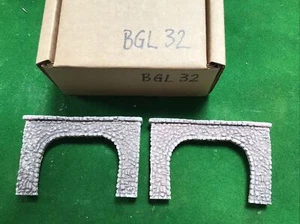 2 X Twin Track N Scale Tunnels Pebble stone Type- Painted Set BGL32 - Picture 1 of 7
