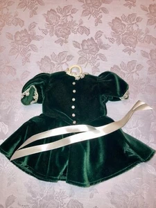 American Girl Molly evergreen velvet Dress, New, in bag - Picture 1 of 1