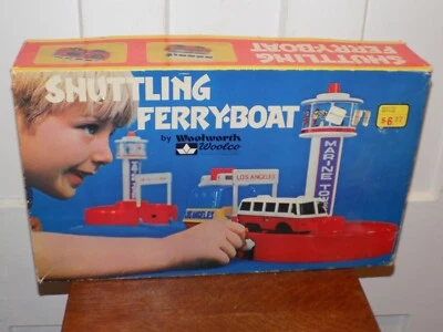 Barco transbordador vintage hecho en Japón por Woolworth en caja Foto 1 de 4