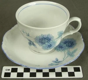 Mitterteich Bavaria Germany MIT161 Blue Floral Fine China Teetasse Tasse Untertasse (HH) - Bild 1 von 8