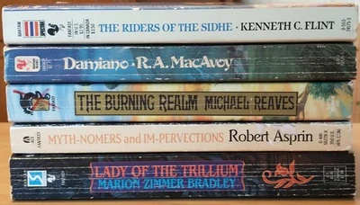 5 Vintage Fantasy Paperback Books Mixed Authors - Image 1 of 4
