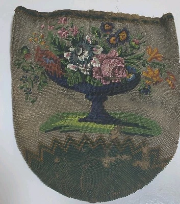 Bolso de flores con cuentas de archivo Vitantage de cambio de siglo Foto 1 de 4