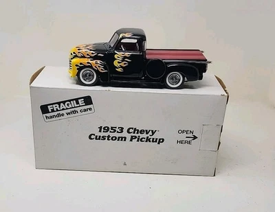 Camioneta Chevy personalizada Danbury 1953 como nueva escala 1:24 1/24 con la caja sin papeleo  Foto 1 de 4