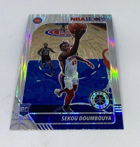 2019-20 NBA HOOPS PREMIUM STOCK SEKOU DOUMBOUYA ROOKIE SILVER PRIZM FLASH #212 - Picture 1 of 3