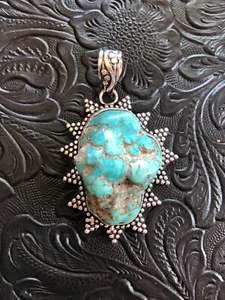 Artisan Southwest blau türkis Howlith Nugget Sonnenblumenmotiv Lünette 2" - Bild 1 von 5