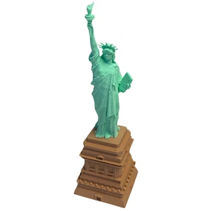 Statue of Liberty Model – Miniature Landmark Replica, New York City Souvenir - Picture 1 of 3