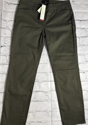 Talbots Women's Slimming Green Khaki pants NWT $89.50 Size 6P - Image 1 of 4