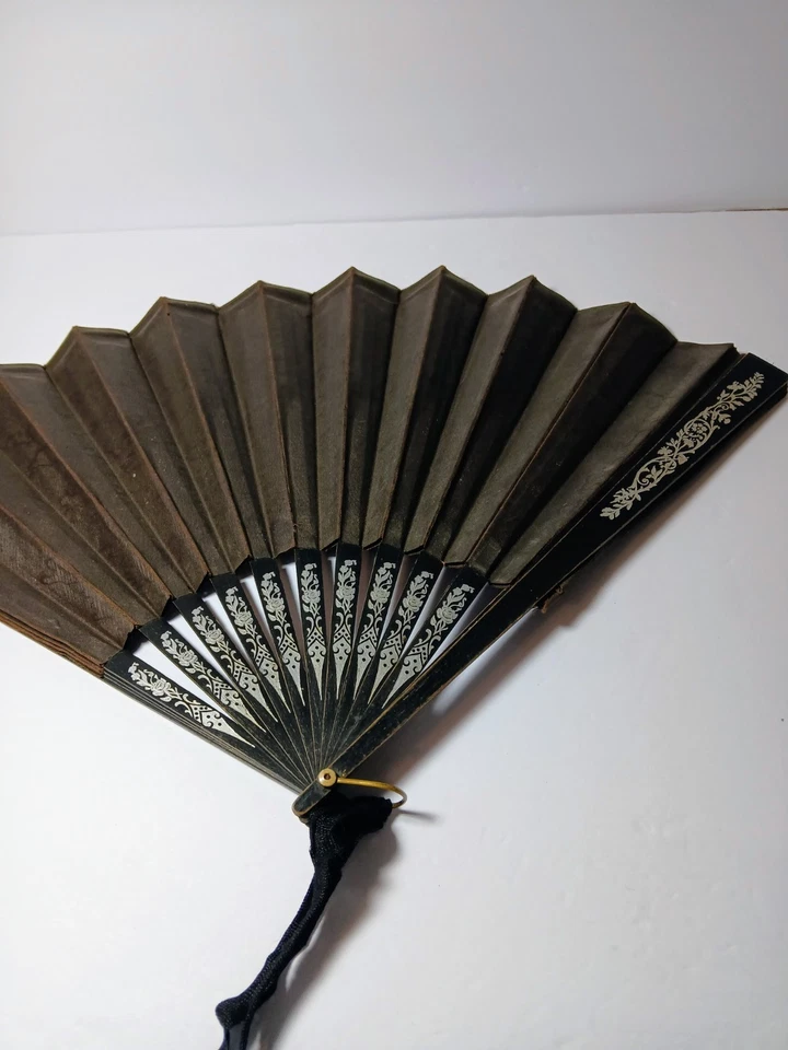 Antiguo ventilador de luto victoriano grande marrón negro 12 pulgadas por 20 pulgadas Foto 1 de 4