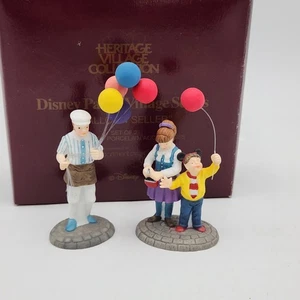 Juego de 2 globos de porcelana Department 56 Disney Parks Village #53539 - Imagen 1 de 15