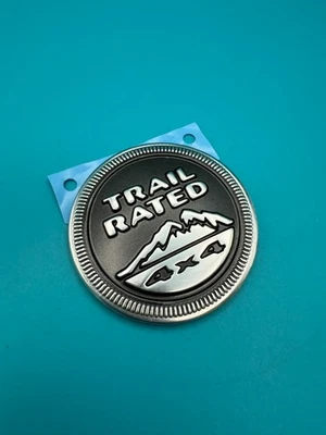 OEM 2005 - 2019 Jeep Wrangler Trail Rated Side Emblem Badge Black 55157317AB Foto 1 de 4