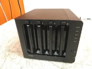 Synology DS916+ 4-Bay Diskless DiskStation Pentium 8GB RAM w/4x Caddies NO PSU - Afbeelding 1 van 8