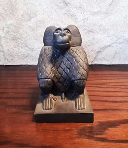 Réplica estatua del antiguo dios egipcio Thoth en forma de babuino - Imagen 1 de 10