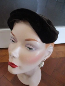 VINTAGE VELVET 1950s HAT - Picture 1 of 8