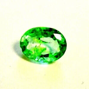 Beautiful 0.96 Ct. 8x6 mm Columbian Emerald, Loose Stone - Picture 1 of 6