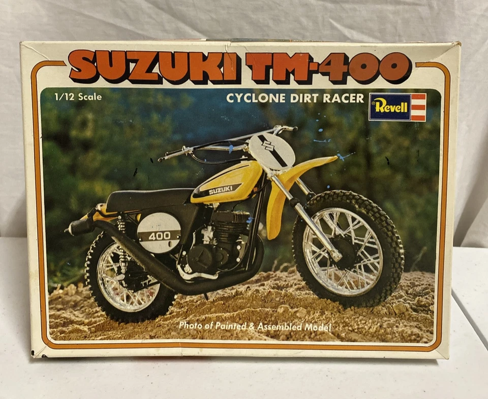 REVELL 1976 SUZUKI TM-400 CYCLONE DIRT RACER MODEL KIT  1/12 SCALE - FOR PARTS - Image 1 of 4