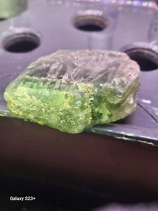 10ct Emerald Green Specimen- Beautiful Translucent Green Tone Colors  - Picture 1 of 6