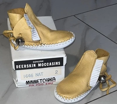 VTG 80s Minnetonka Moccasins Infant Sz 2 Deer Suede Leather With Keepsake Box - Image 1 of 4