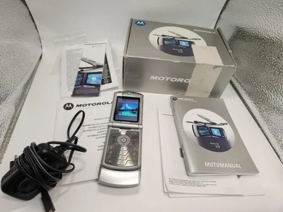 Motorola RAZR V3 Mit OVP Silber Für t-mobile  - Bild 1 von 4