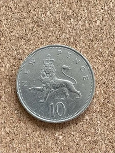 Circulated Large 10 Ten New Pence Coin 1968 - 1977 choose year - Picture 1 of 5
