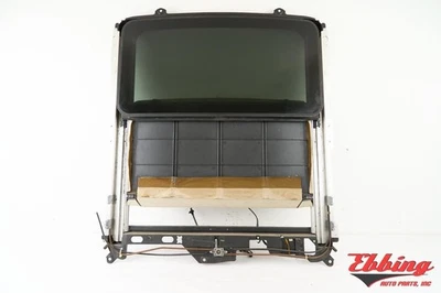 Complete Sunroof Assembly ID: 0XE19TL2AD Fits 2004 Jeep Grand Cherokee 572809 - Image 1 of 4