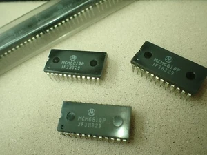 MCM6810P MOTOROLA SRAM, 128X8 NMOS 450ns DIP24 UKSTOCK - Imagen 1 de 3