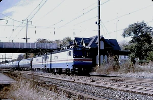 ORIGINAL EKTACHROME SLIDE AMTRAK AEM-7 #901 NEWARK DECEMBER 1987 - Picture 1 of 1