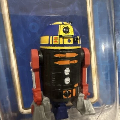 Parques Temáticos Disney Star Wars Droid Factory Construye el Tuyo Propio - R2D2 Foto 1 de 4