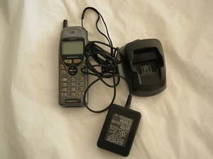 VTG Audiovox Digital Air Touch Cell Phone (CDM-4000-A) PRE-OWNED - Afbeelding 1 van 6
