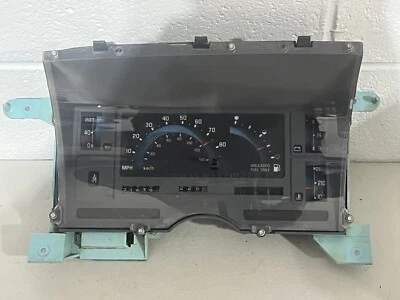 Cuadro de instrumentos calibre Jimmy 86-94 Chevy S10 Blazer GMC S15 FABRICANTE DE EQUIPOS ORIGINALES 216 K millas Foto 1 de 4