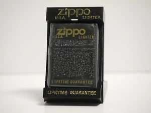 ZIPPO VINTAGE PLASTIC CASE DESIGN, BLACK CRACKLE, VERY RARE JAPAN 05268 - Bild 1 von 8