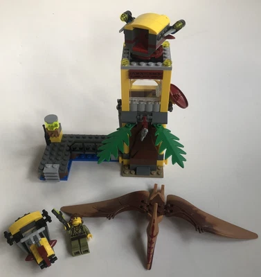 Lego Dino: Tower Takedown #Set 5883 - 99% Complete - No booklet/ box Missing Net - Image 1 of 4