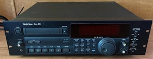 Tascam DA-40 Digital Audio Tape (DAT) Player/Recorder - FOR REPAIR mecha.com.er - Picture 1 of 7