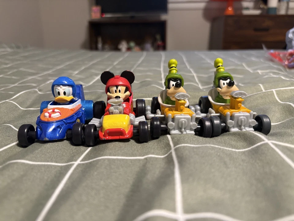 2016 Disney Mickey & the Roadster Racers Die Cast Car Bundle Donald & Goofy x2 - Image 1 of 4